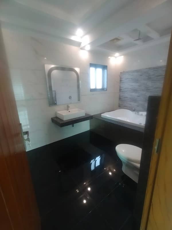 New Design 3 Bedroom Semi Furnished Pent House With Spectacular View Available On Rent 3