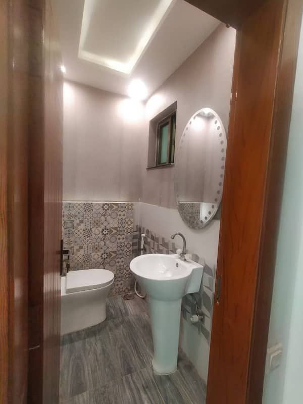 New Design 3 Bedroom Semi Furnished Pent House With Spectacular View Available On Rent 6