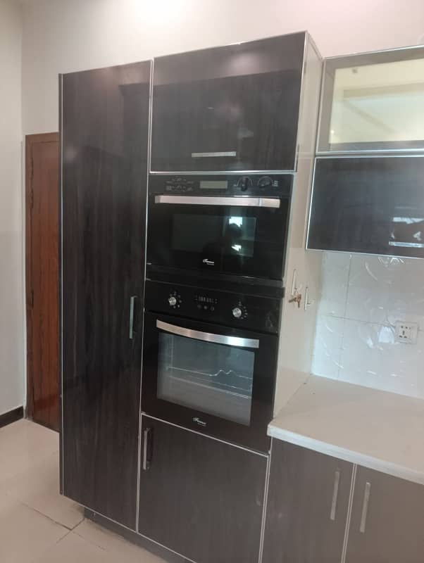 New Design 3 Bedroom Semi Furnished Pent House With Spectacular View Available On Rent 24