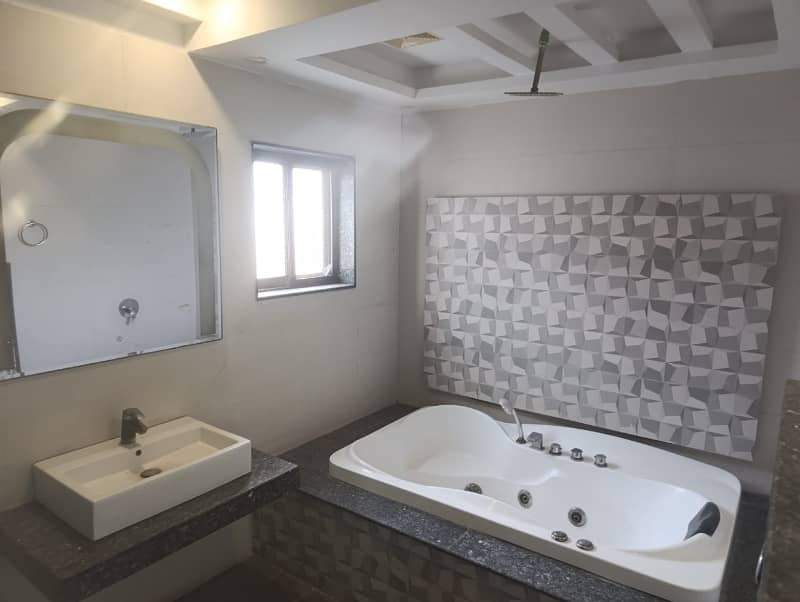 New Design 3 Bedroom Semi Furnished Pent House With Spectacular View Available On Rent 26