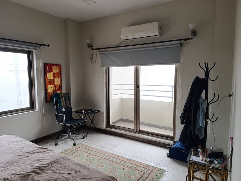 4 Bedrooms, 12 Marla Apartment At 6 Floor For Sell 12