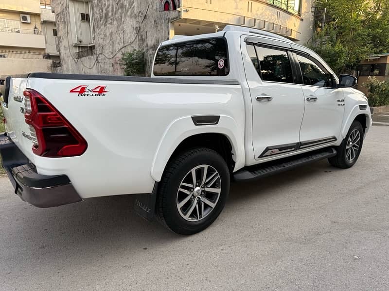 Toyota Hilux Revo V Model 2018 2