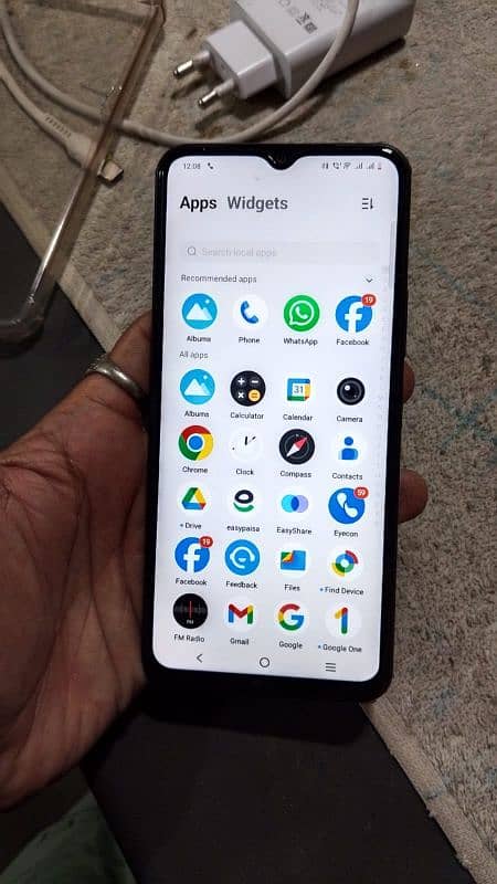 new condition ha no box charger hai 6+6 128 5