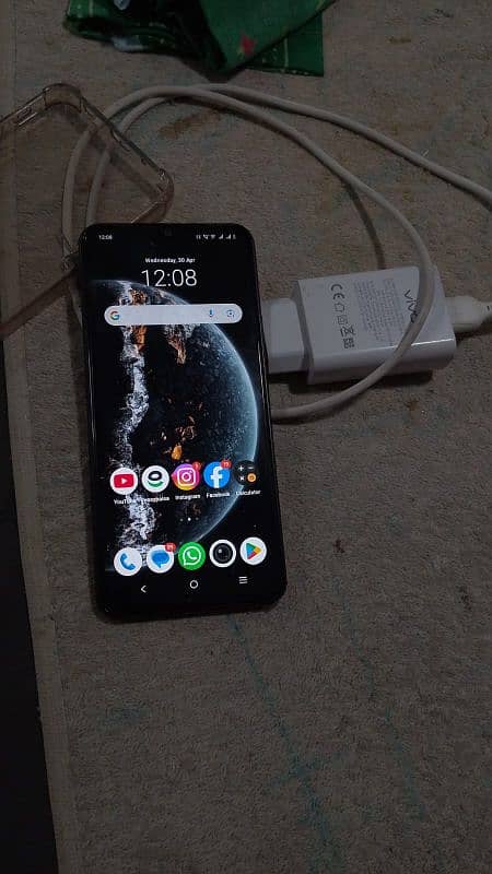 new condition ha no box charger hai 6+6 128 6