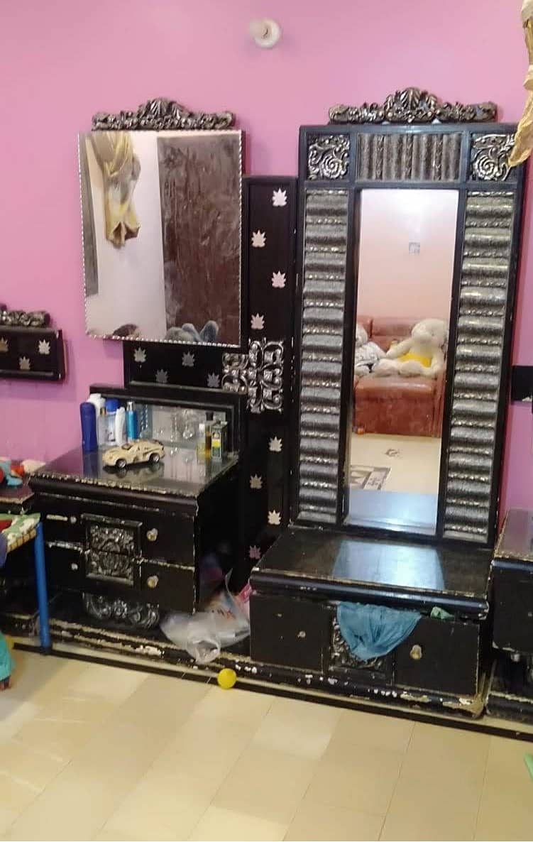 Dressing Table For Sale 1