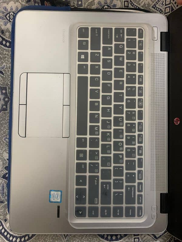 Hp laptop Cor i5 7th generation 1