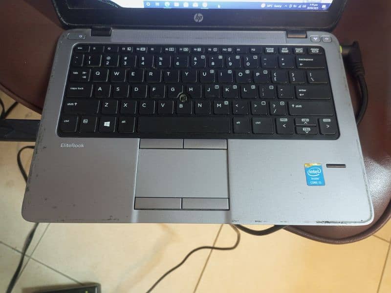 HP elitebook laptop 3