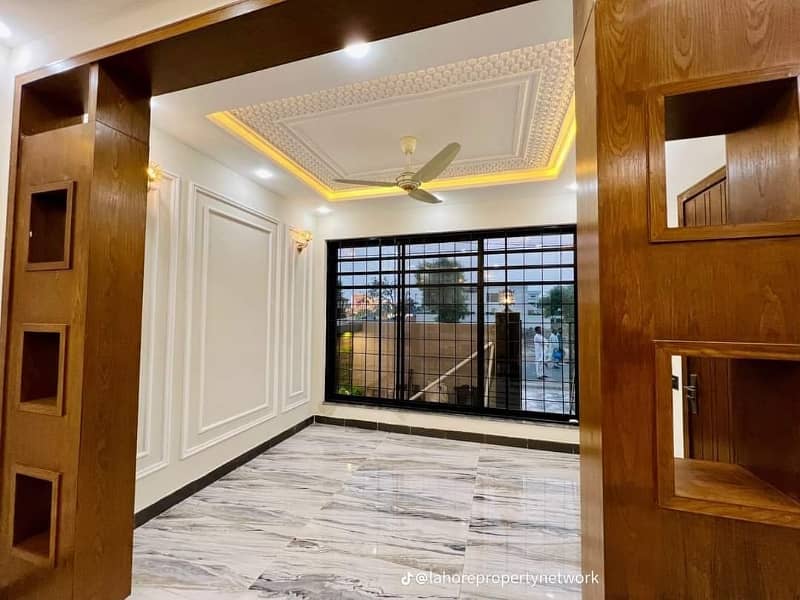 A BEAUTIFUL HOUSE DEPEND ON 5 MARLA DOUBLE STORY IN HAFEEZ GARDEN PHASE 1 HOUSING SOCIETY 15