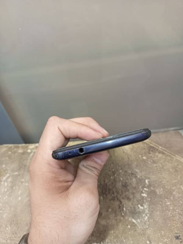 Vivo Y51 10/9 Condition With Box And Charger 4