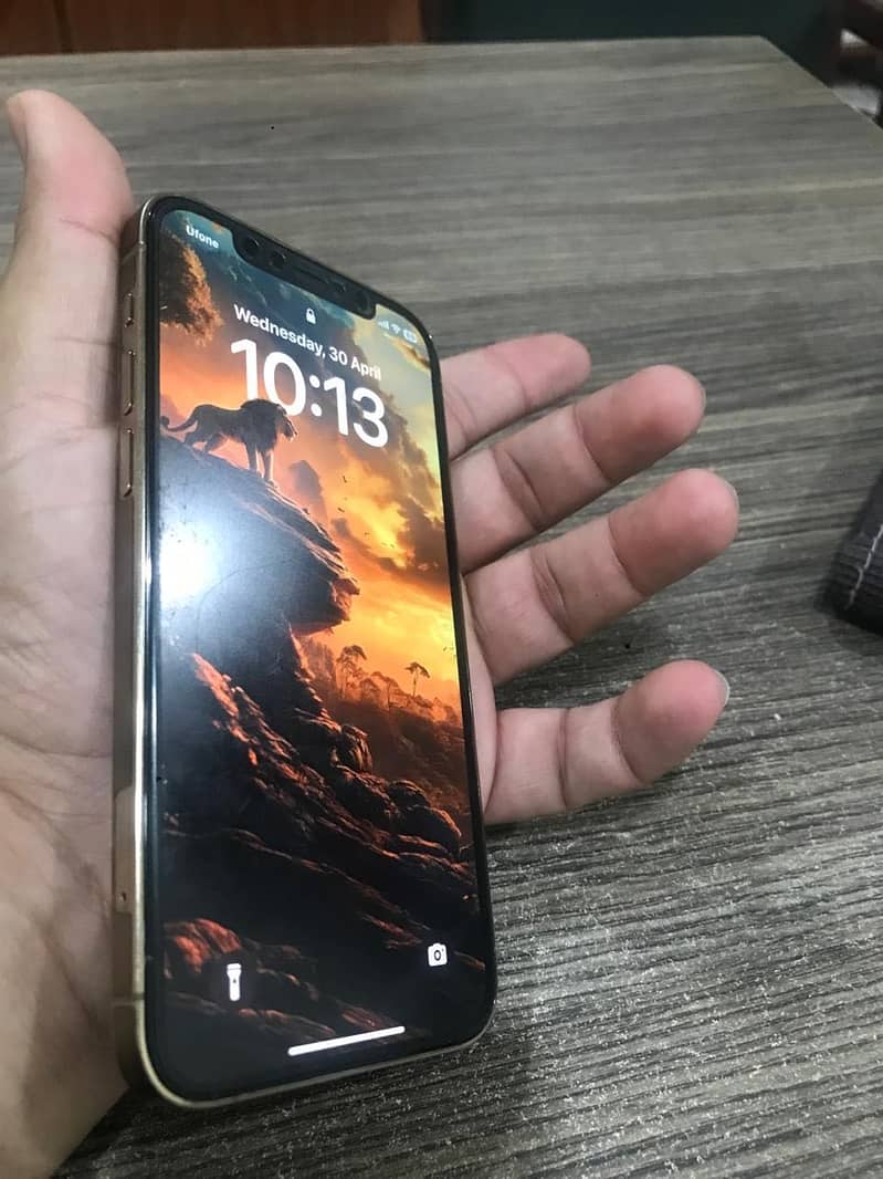 iPhone 12 Pro , excellent condition, Non PTA 0