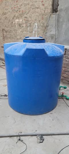 300 gallon water tank