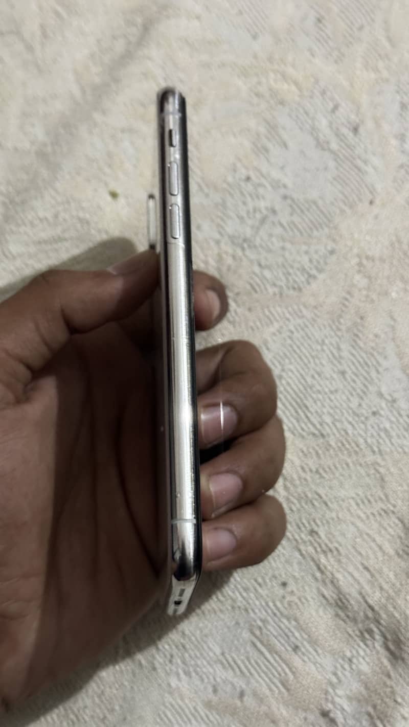 I phone x pta approved 64 gb battery health 100% only battery change 5