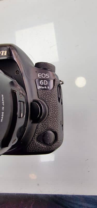 Canon 6D Mark II With 35mm 1.4 0