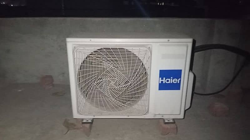 1.5 Ton AC For Sale. 4
