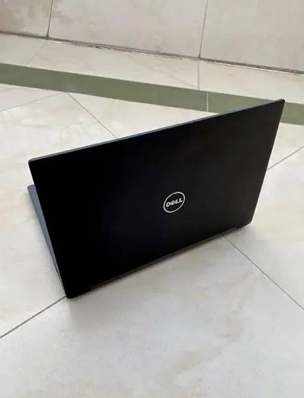 DELL LATITUDE  Intel(R) Core(TM) i5-7200U 8/238/128 GB Looks like new 0
