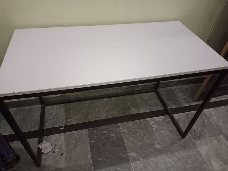 Office table and chairs for sale 0
