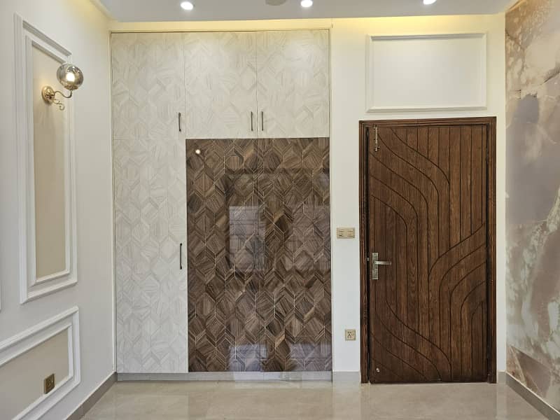 Spacious and Modern House for Rent in DHA Lahore 6