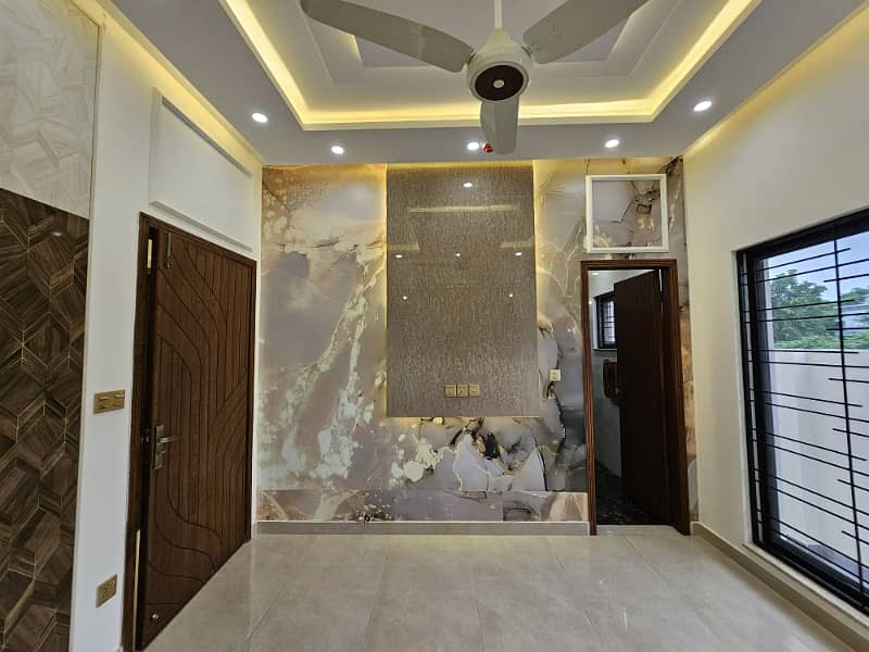 Spacious and Modern House for Rent in DHA Lahore 8