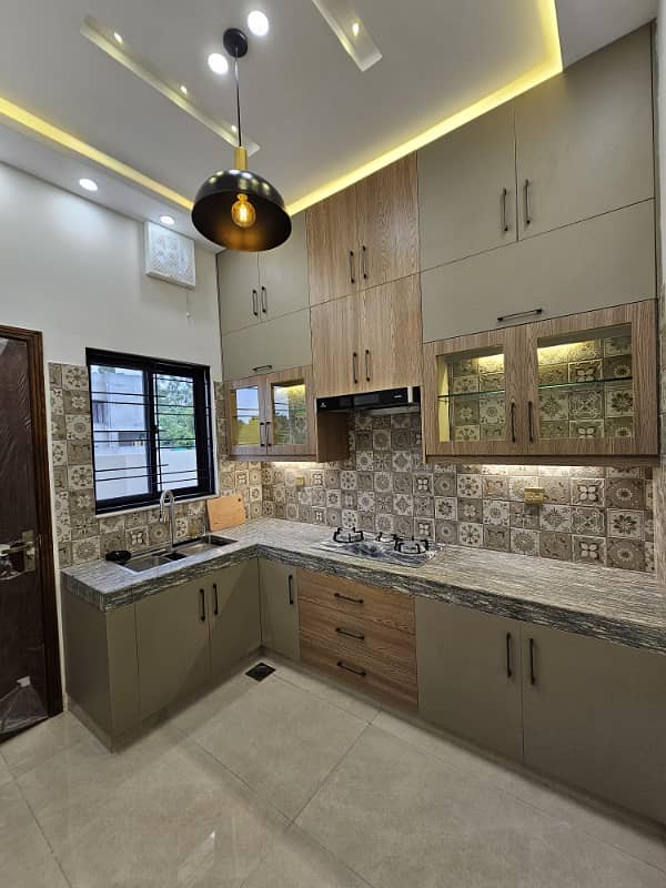 Spacious and Modern House for Rent in DHA Lahore 9