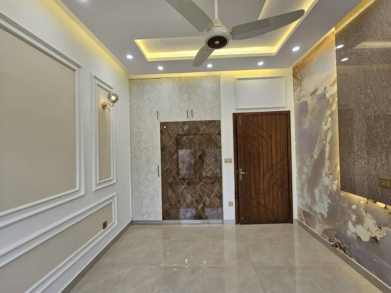 Spacious and Modern House for Rent in DHA Lahore 11