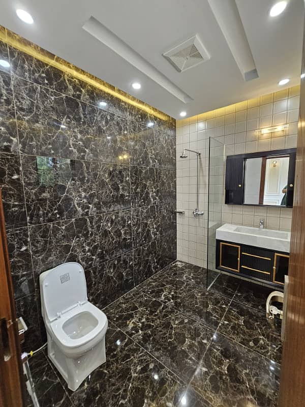 Spacious and Modern House for Rent in DHA Lahore 12