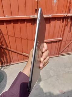 ipad mini 5 with cable and charger