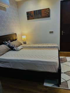 Per Day short Time and weekly basic Apartments