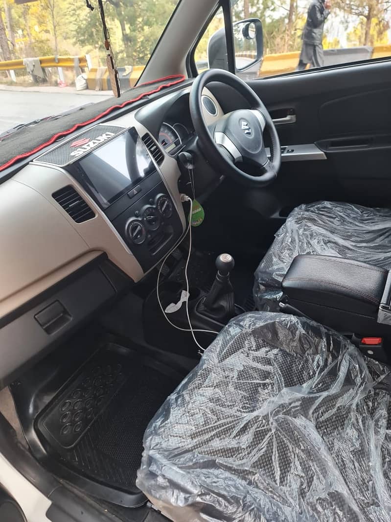 Suzuki Wagon R 2022 14