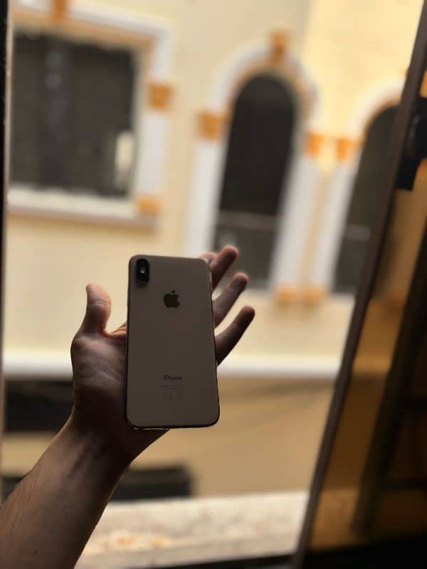 iphone xs 4