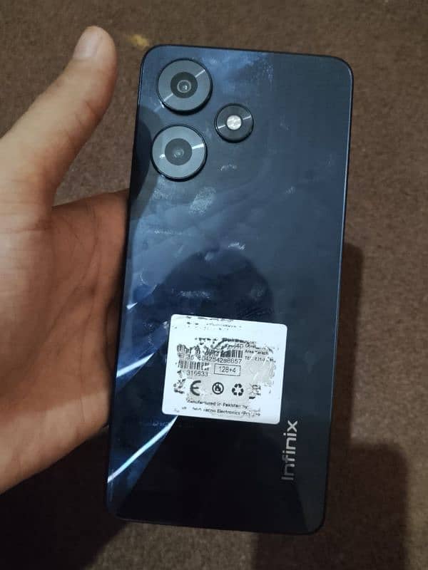 Infinix hot 30 4+4/128gb 10/10 condition 2