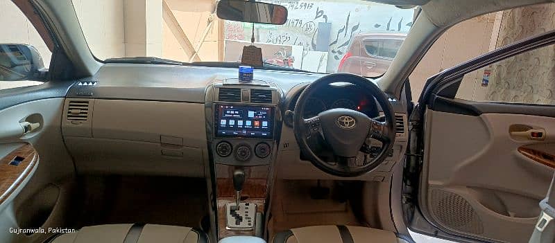 Toyota Corolla GLI 1.6 automatic 2013 5