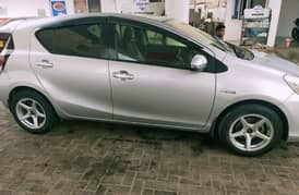 Toyota Aqua 2015