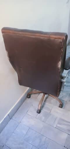 Office chair for sale only used for 1 year