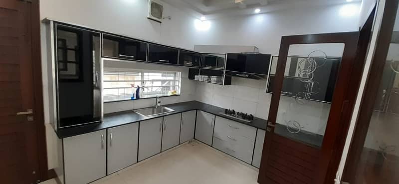 Stylish Living 1 Kanal Upper Portion For Rent In DHA Phase 5 In Prime Location 3