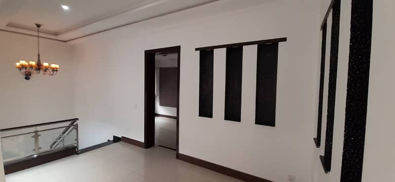 Stylish Living 1 Kanal Upper Portion For Rent In DHA Phase 5 In Prime Location 12