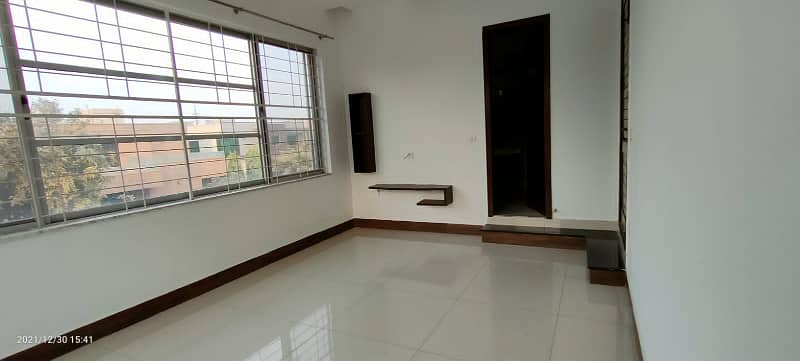 Stylish Living 1 Kanal Upper Portion For Rent In DHA Phase 5 In Prime Location 18