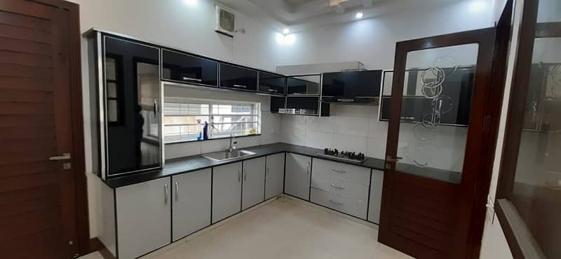 Stylish Living 1 Kanal Upper Portion For Rent In DHA Phase 5 In Prime Location 19