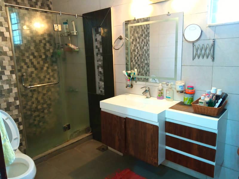 Stylish Living 1 Kanal Upper Portion For Rent In DHA Phase 5 In Prime Location 22