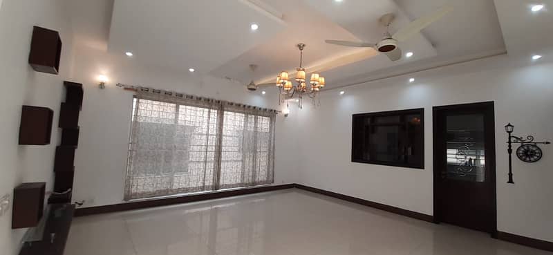 Stylish Living 1 Kanal Upper Portion For Rent In DHA Phase 5 In Prime Location 23