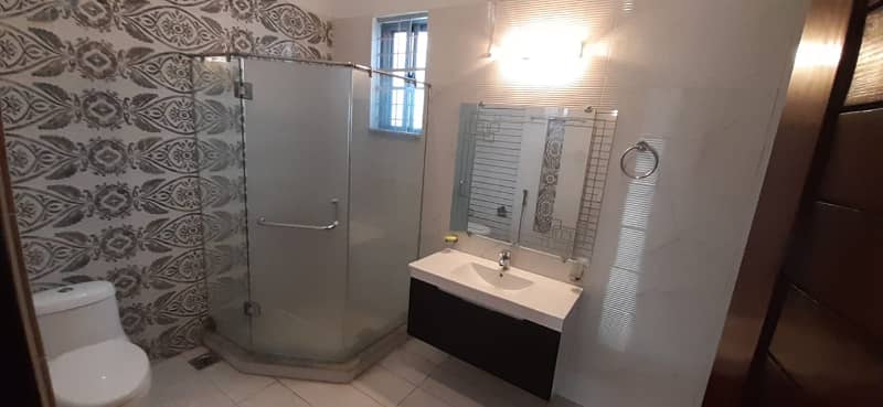 Stylish Living 1 Kanal Upper Portion For Rent In DHA Phase 5 In Prime Location 26