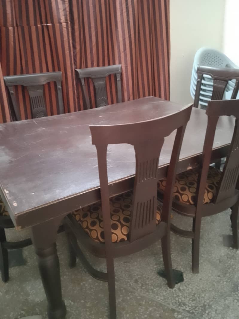 dinning table with 6 chairs available 0