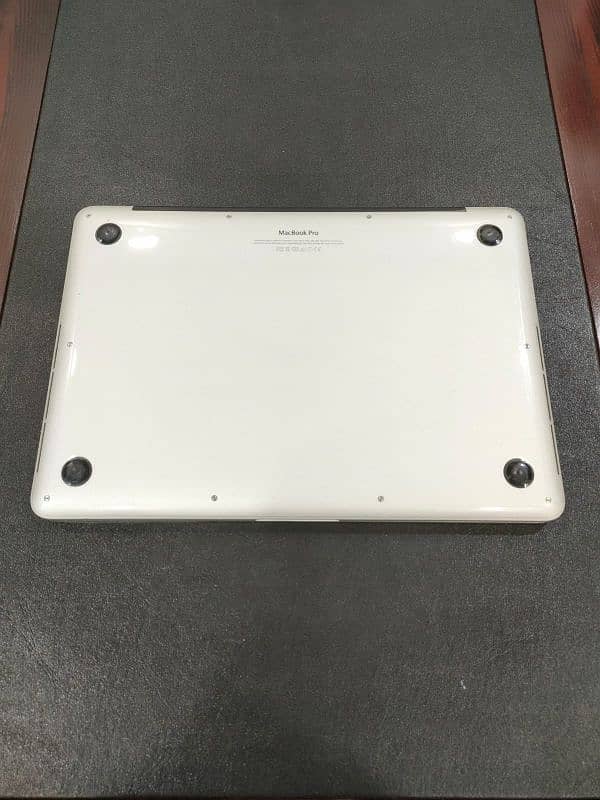 apple laptop MacBook pro 4