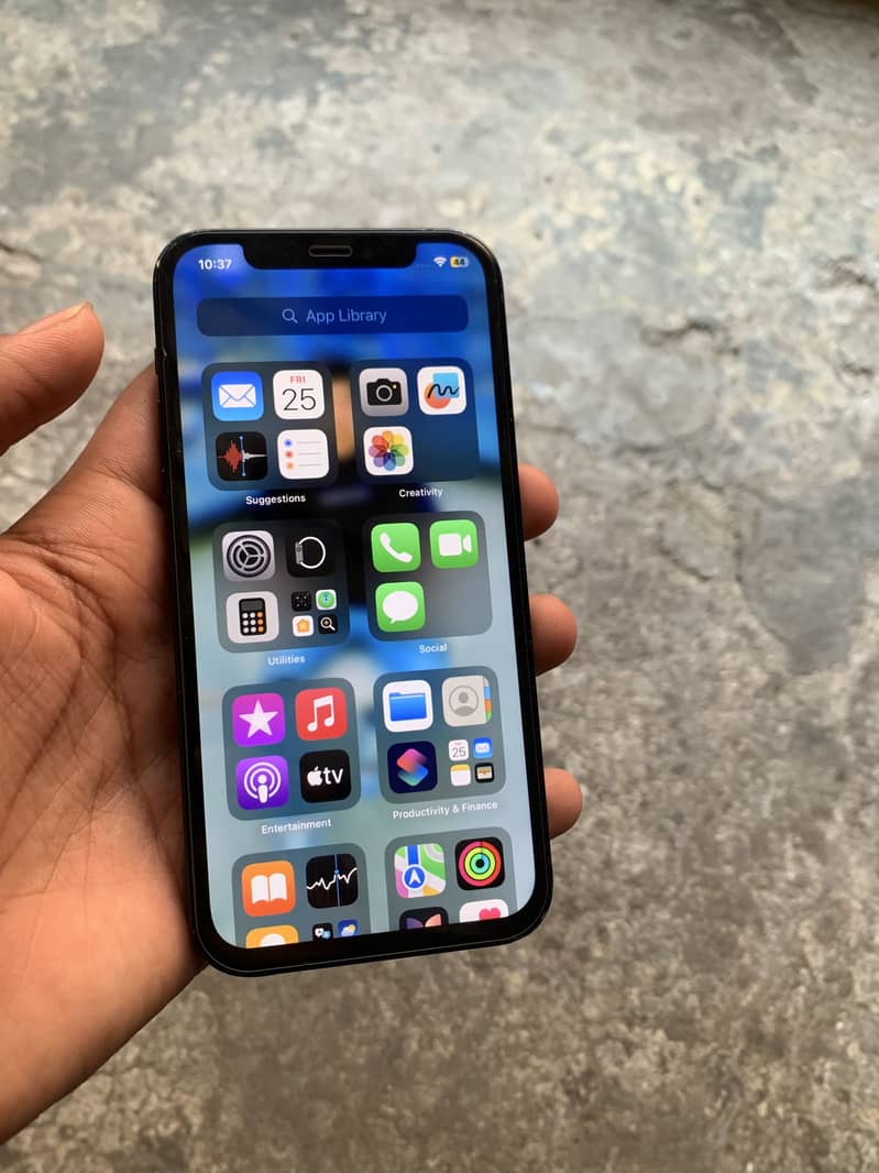 iPhone 11 0