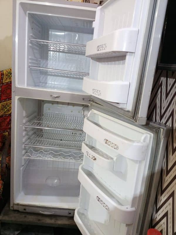 orient refrigerator good condition all ok condition 10/10 4