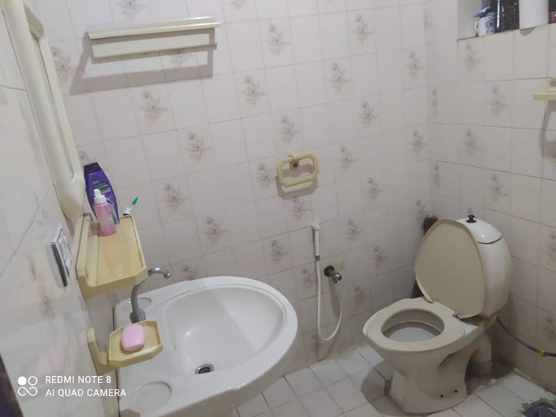 10 Marla House for Sale in DHA Phase 1 Lahore Prime Location, 4 Beds, Double Kitchen 4