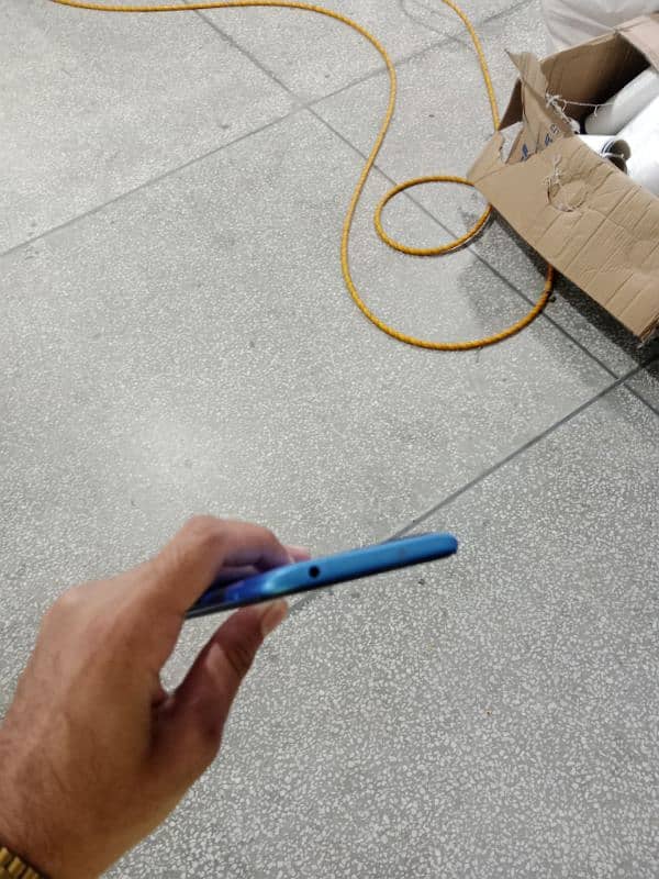 used he box available he charger ni he 0