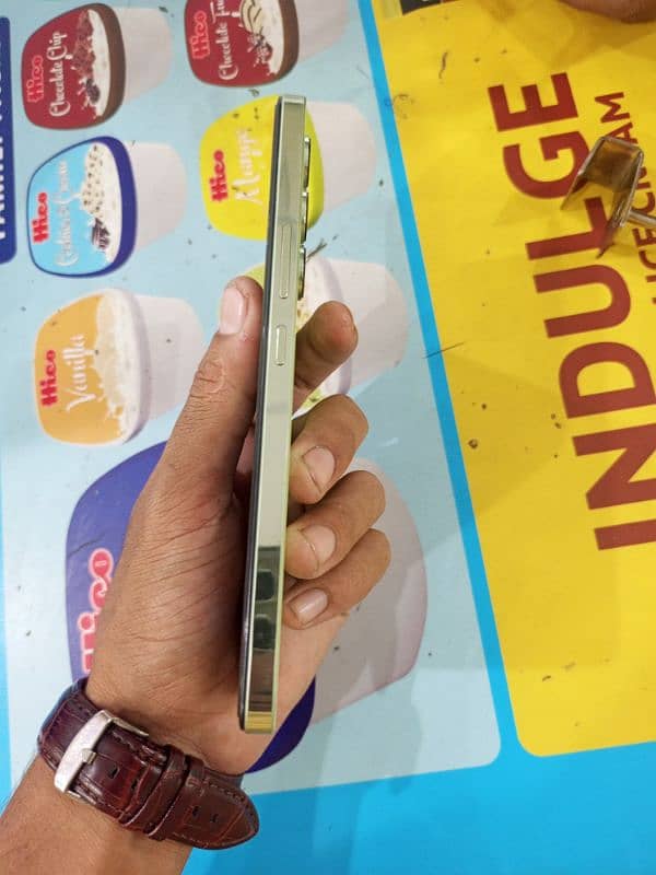 Vivo y100 For sale & Exchange service available 3
