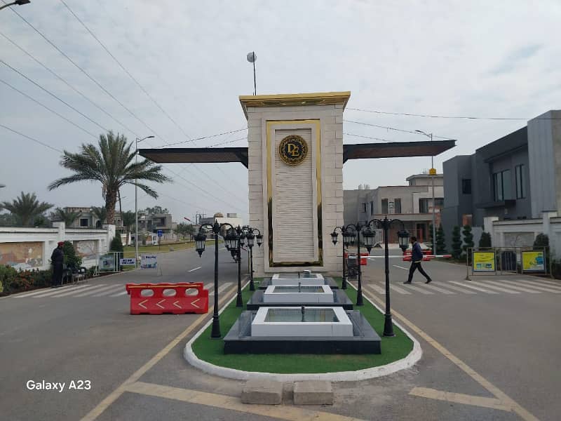 12 Marla Beautiful Location Plot Available For Sale Near Mosque And Main Park 0