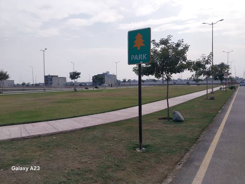 12 Marla Beautiful Location Plot Available For Sale Near Mosque And Main Park 2