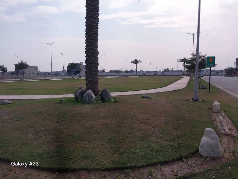 12 Marla Beautiful Location Plot Available For Sale Near Mosque And Main Park 3